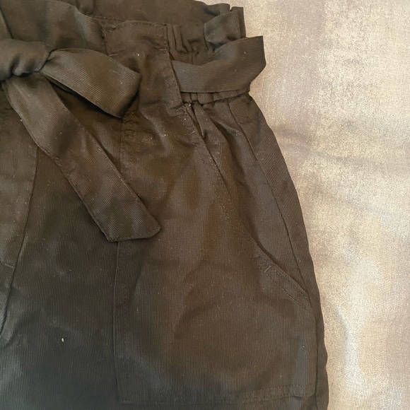 H&M Black Paper Bag Shorts | LN - Picture 5 of 7